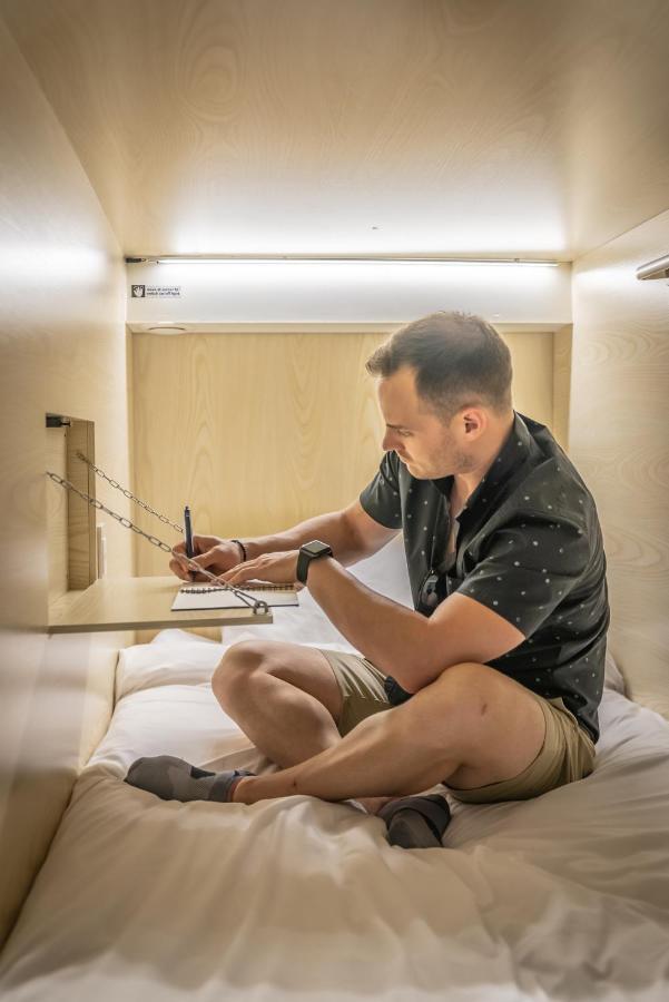 Panda Pod Hotel Ричмонд Экстерьер фото
